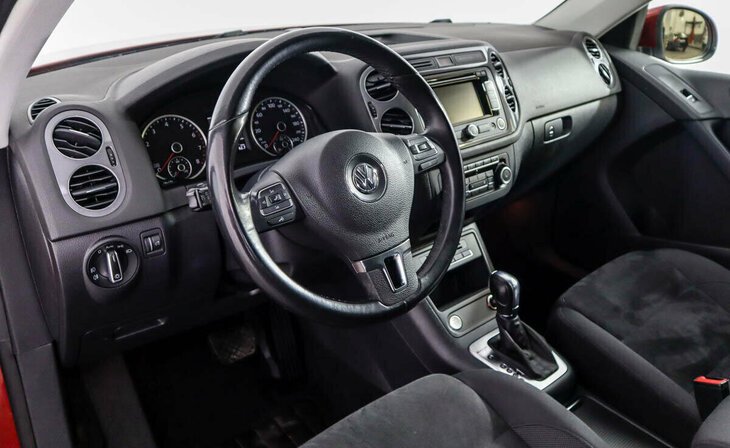 Volkswagen Tiguan - Фото 6