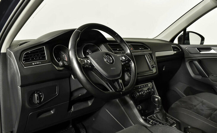 Volkswagen Tiguan - Фото 9