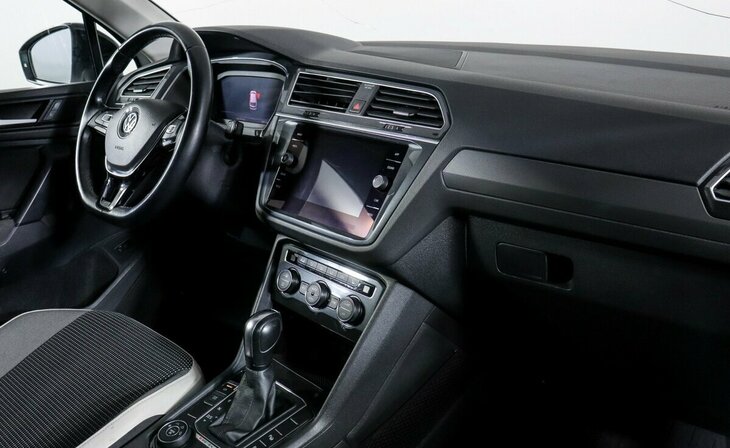 Volkswagen Tiguan - Фото 5