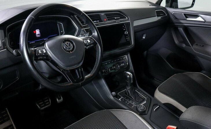 Volkswagen Tiguan - Фото 7