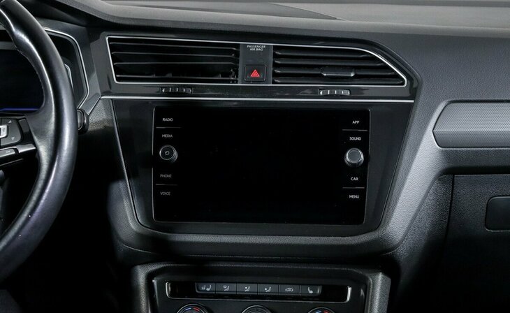 Volkswagen Tiguan - Фото 8