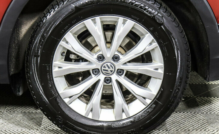 Volkswagen Tiguan - Фото 5