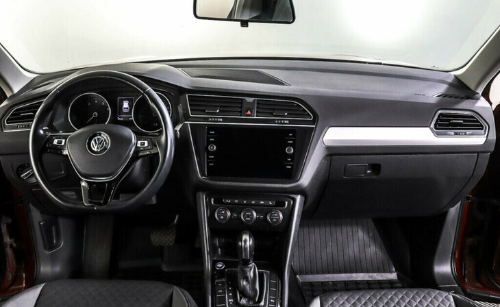 Volkswagen Tiguan - Фото 7
