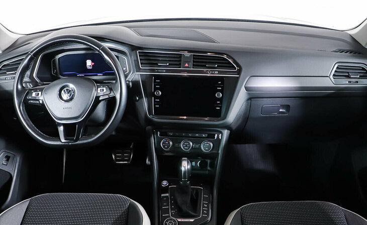 Volkswagen Tiguan - Фото 6