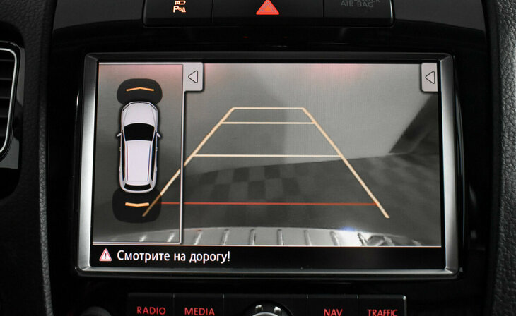 Volkswagen Touareg - Фото 9