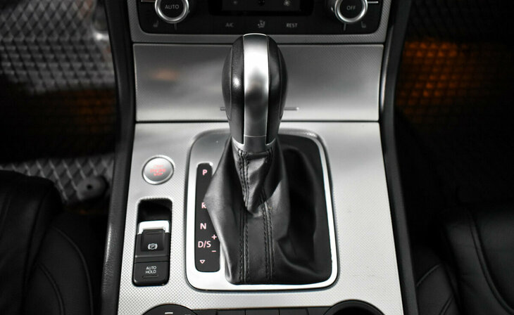 Volkswagen Touareg - Фото 10