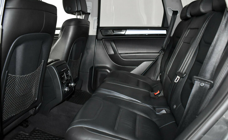 Volkswagen Touareg - Фото 14