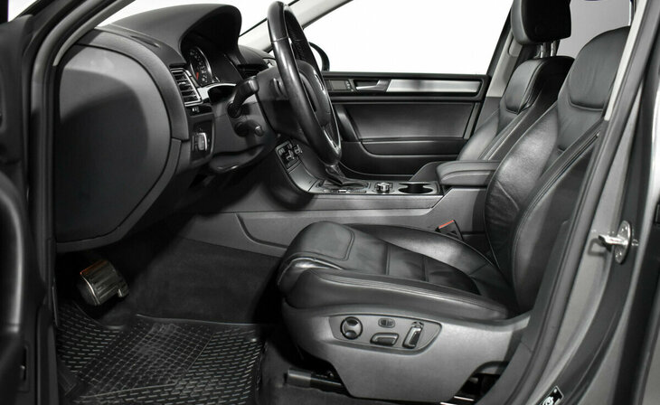 Volkswagen Touareg - Фото 4
