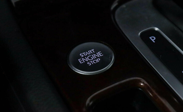 Volkswagen Touareg - Фото 11