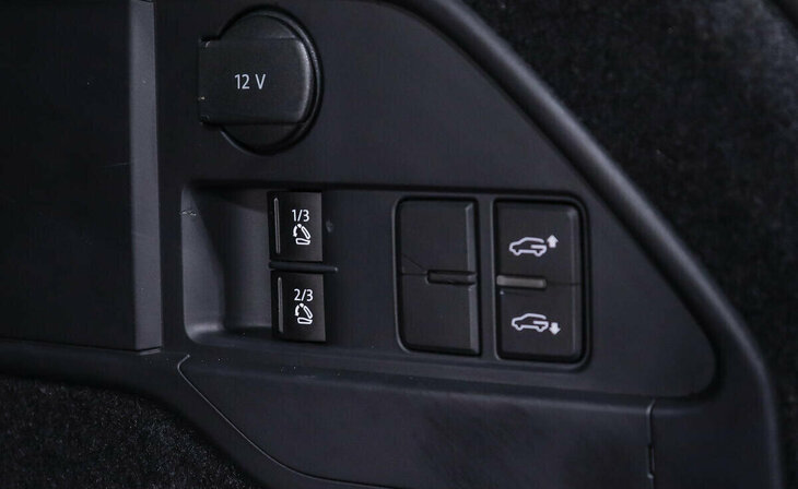 Volkswagen Touareg - Фото 12