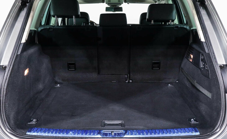 Volkswagen Touareg - Фото 18