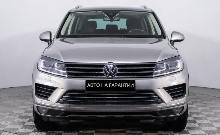 Volkswagen Touareg - Фото 1