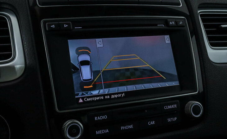 Volkswagen Touareg - Фото 8