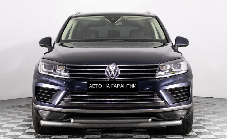 Volkswagen Touareg - Фото 1