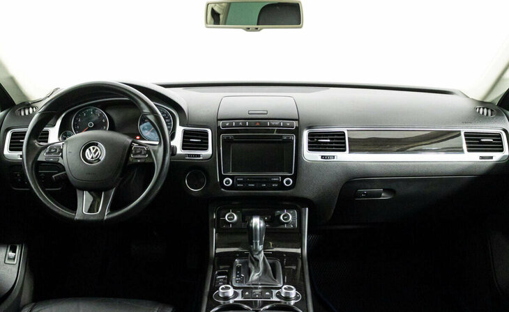 Volkswagen Touareg - Фото 5