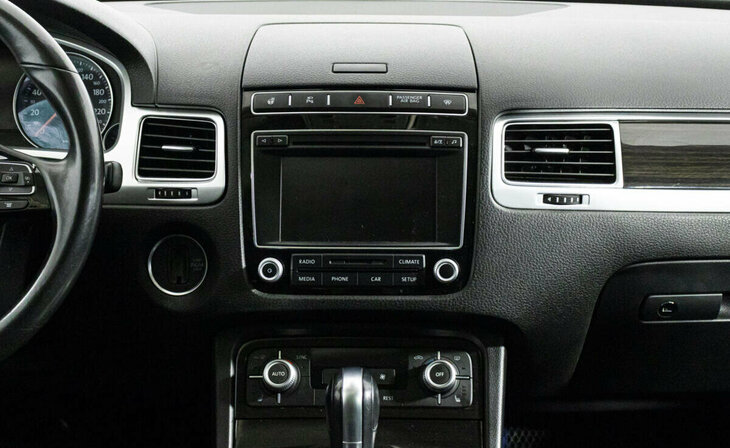 Volkswagen Touareg - Фото 7