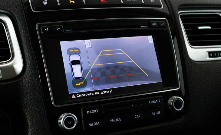 Volkswagen Touareg - Фото 8