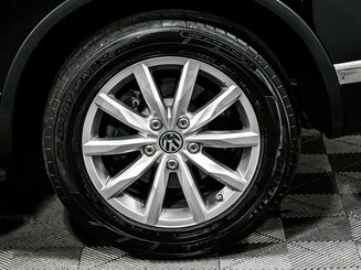 Volkswagen Touareg, II Рестайлинг, № лота 12730, фото 5