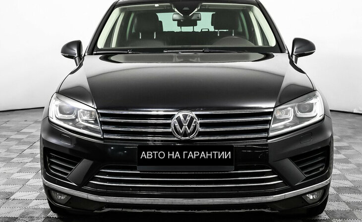 Volkswagen Touareg - Фото 1