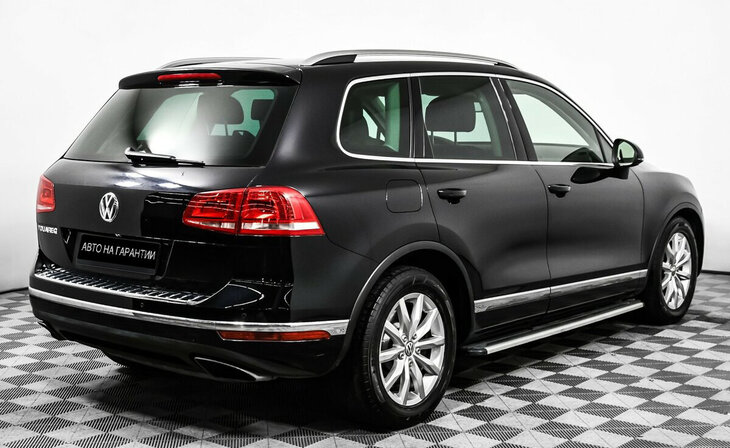 Volkswagen Touareg - Фото 2