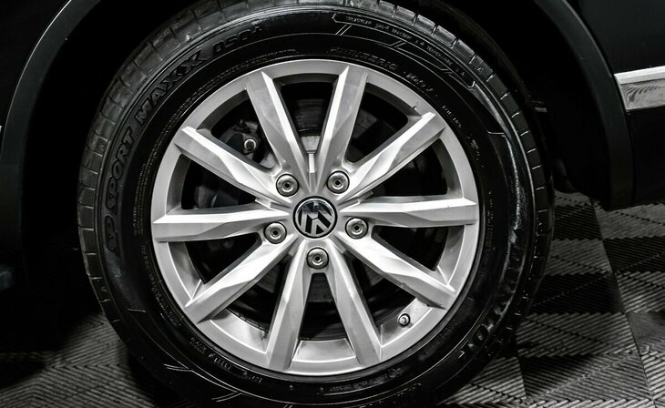 Volkswagen Touareg - Фото 4