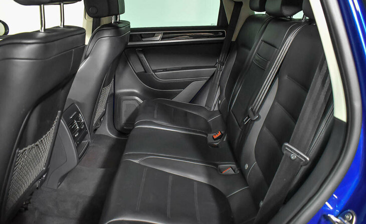 Volkswagen Touareg - Фото 15