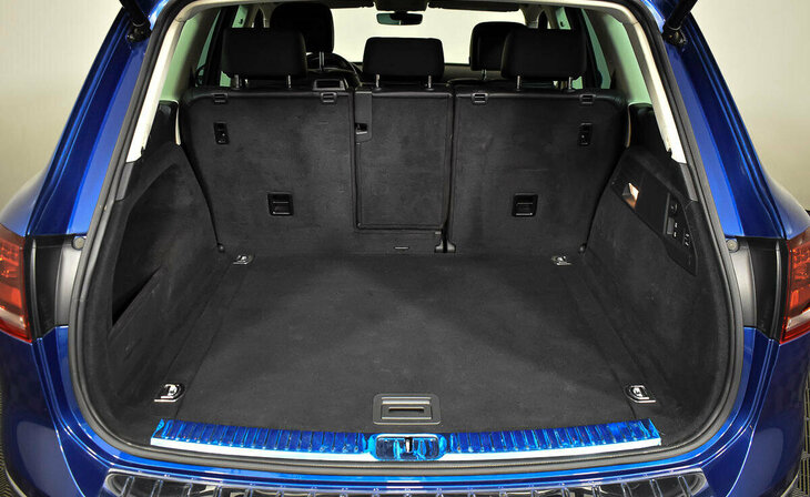 Volkswagen Touareg - Фото 16