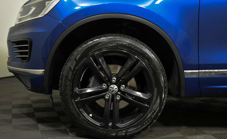 Volkswagen Touareg - Фото 6