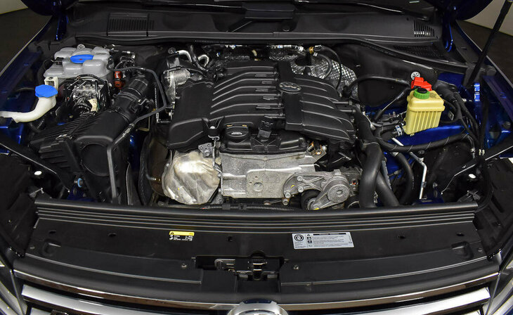 Volkswagen Touareg - Фото 7
