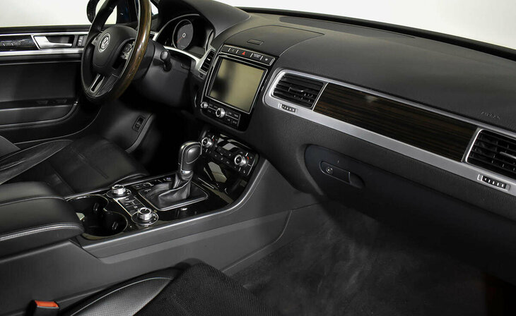 Volkswagen Touareg - Фото 8