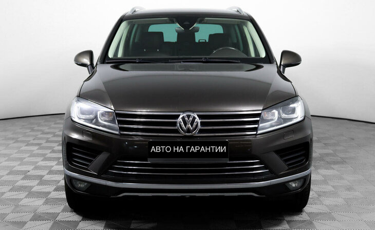 Volkswagen Touareg - Фото 1
