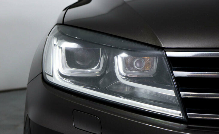 Volkswagen Touareg - Фото 4