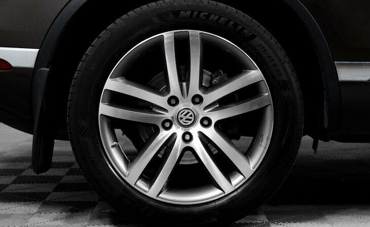 Volkswagen Touareg - Фото 5