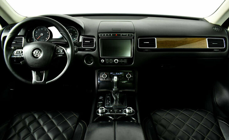 Volkswagen Touareg - Фото 5