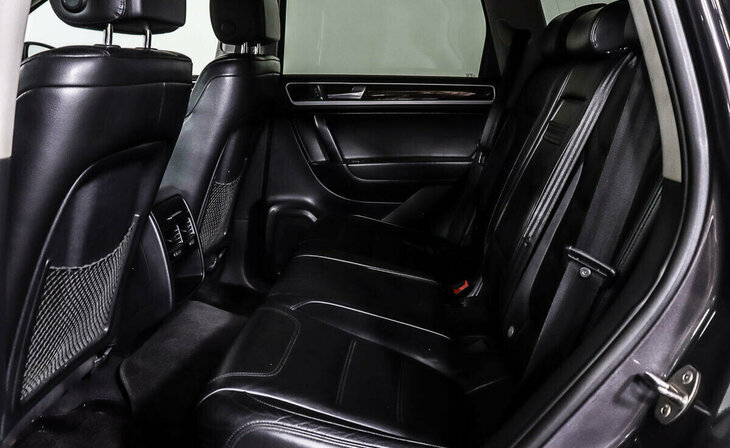 Volkswagen Touareg - Фото 11