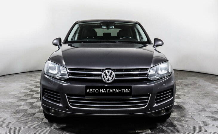 Volkswagen Touareg - Фото 1