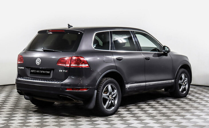 Volkswagen Touareg - Фото 2