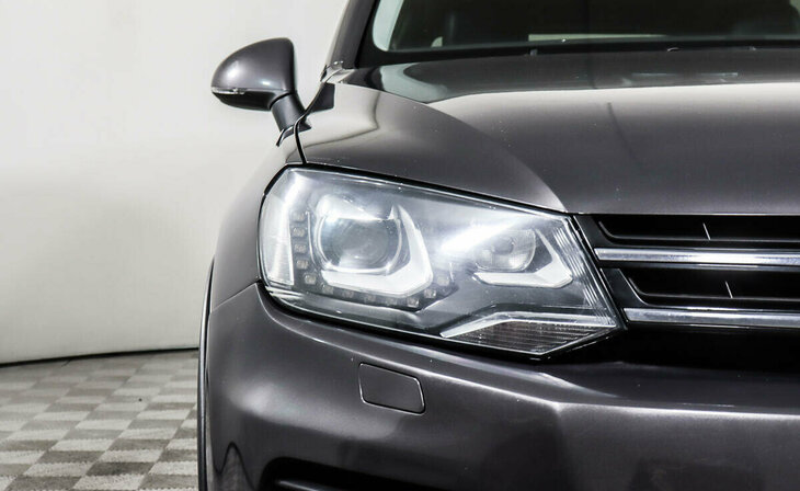 Volkswagen Touareg - Фото 5