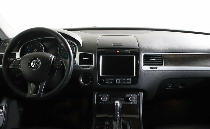 Volkswagen Touareg - Фото 5