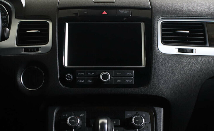 Volkswagen Touareg - Фото 7