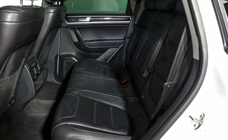 Volkswagen Touareg - Фото 10