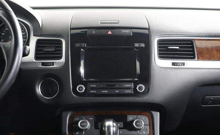 Volkswagen Touareg - Фото 7