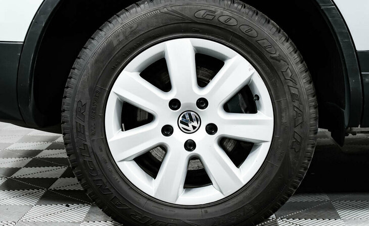 Volkswagen Touareg - Фото 4