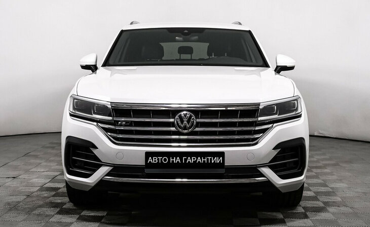 Volkswagen Touareg - Фото 1