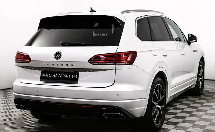 Volkswagen Touareg - Фото 2