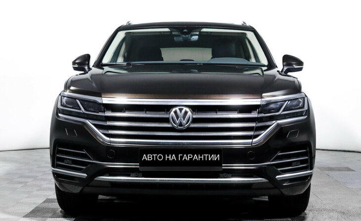 Volkswagen Touareg - Фото 1
