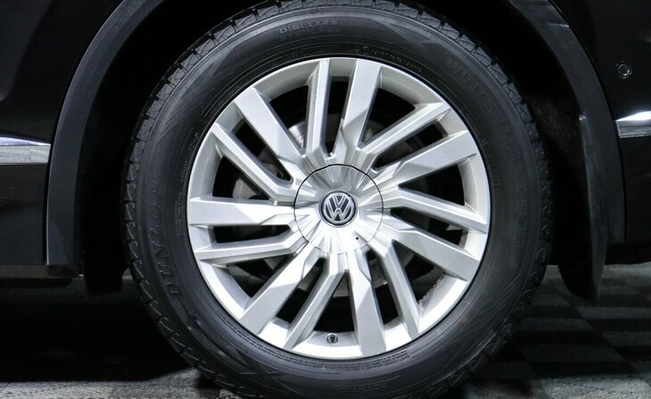 Volkswagen Touareg - Фото 4