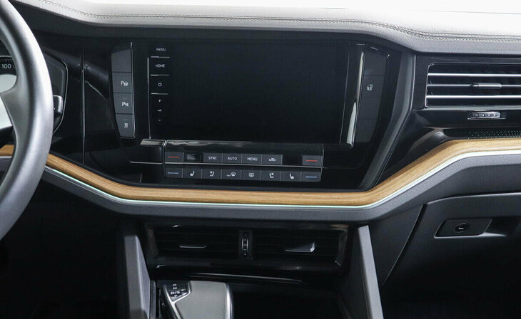 Volkswagen Touareg - Фото 8