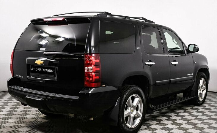 Chevrolet Tahoe - Фото 2