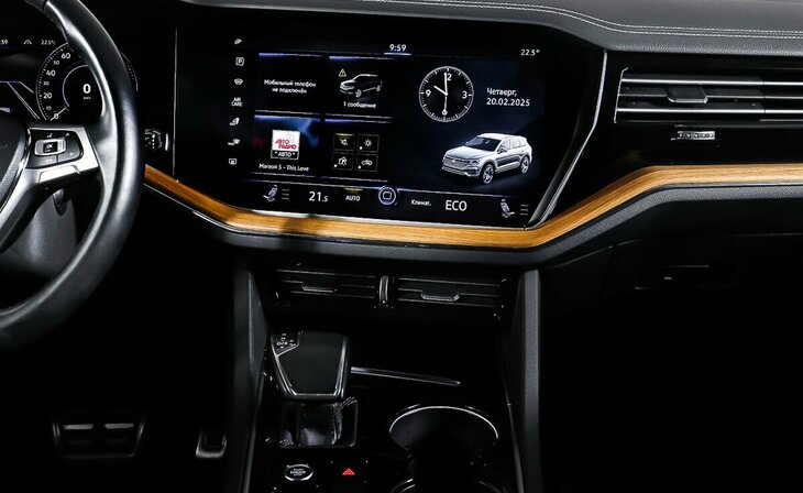 Volkswagen Touareg - Фото 13